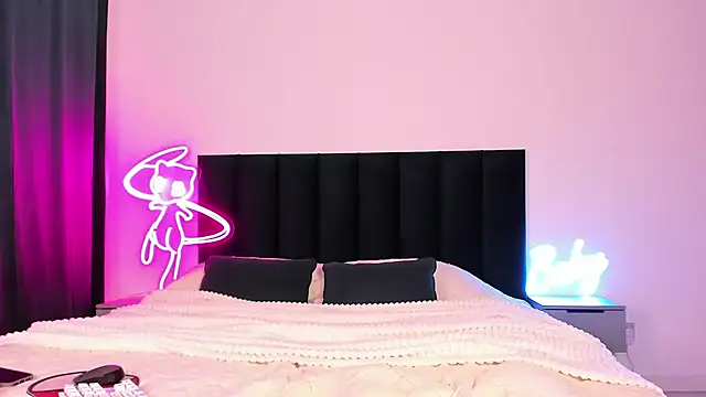 wow lovie online show from March 12, 2025, 8:19 am