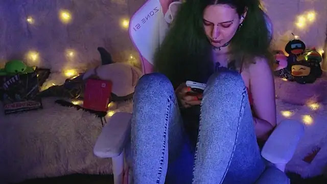 Ginger Stay online show from March 28, 2026, 9:36 pm