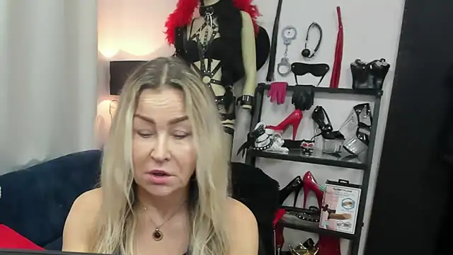 crystaLUX online show from March 5, 2026, 5:36 am