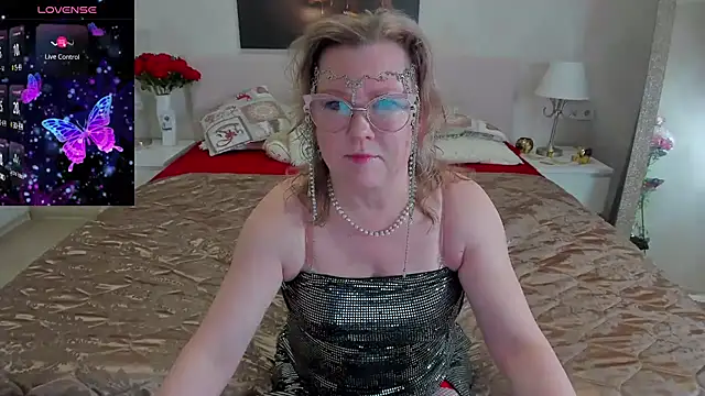 katysako online show from March 8, 2025, 1:50 am