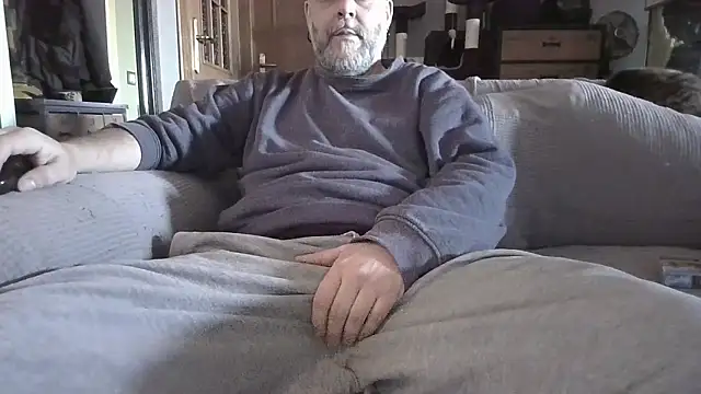 Snapshot of naked_bear chatting on January 11, 2026, 9:58 am naked bear online show from January 11, 2026, 9:58 am