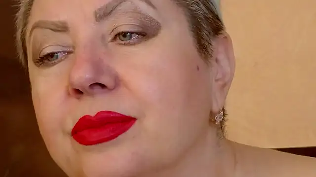 LadyPosh online show from October 3, 2025, 8:39 pm