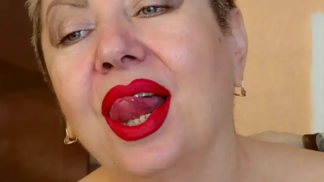 LadyPosh online show from November 7, 2025, 9:48 pm