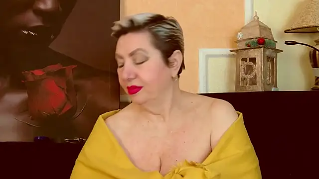 LadyPosh online show from April 9, 2026, 8:14 pm