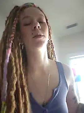 LucidLucy online show from March 3, 2026, 3:40 pm