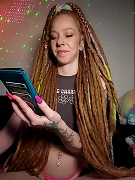 LucidLucy online show from April 18, 2026, 2:04 am