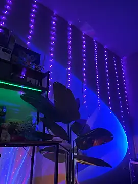 thebrattygoddess online show from April 3, 2026, 11:41 am