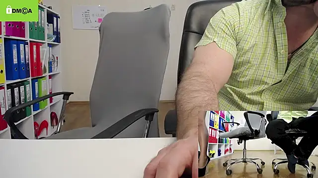 secret-office online show from March 12, 2025, 5:57 am