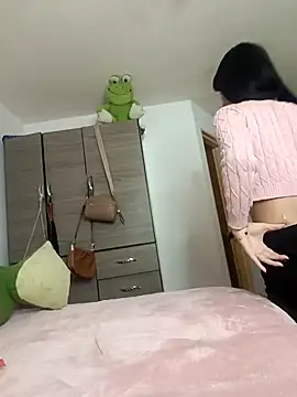 Snapshot of emily_honter chatting on January 24, 2025, 4:49 pm emily honter online show from January 24, 2025, 4:49 pm