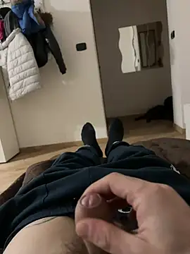 Snapshot of Io1994 chatting on February 24, 2026, 11:25 pm Io1994 online show from February 24, 2026, 11:25 pm