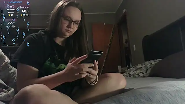 ZeTurtleMaster online show from November 10, 2025, 6:34 am