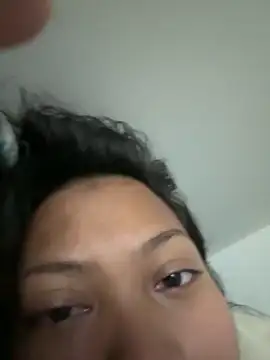 Snapshot of Bubbleliyah chatting on January 5, 2025, 12:52 am Bubbleliyah online show from January 5, 2025, 12:52 am