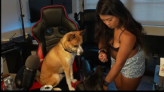 Snapshot of Bubbleliyah chatting on February 26, 2025, 10:53 pm Bubbleliyah online show from February 26, 2025, 10:53 pm