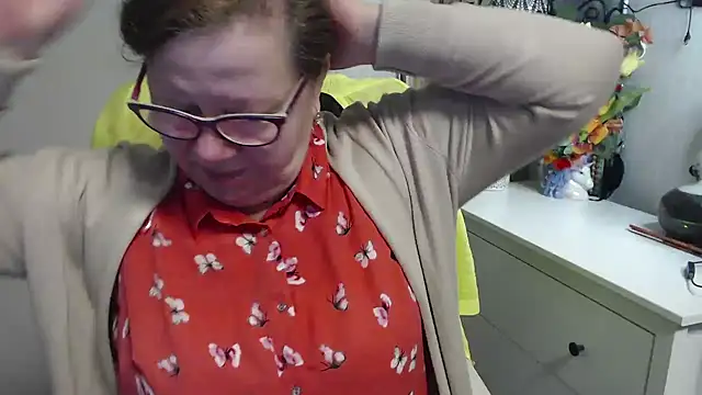 Adelewildx online show from March 16, 2026, 4:51 am