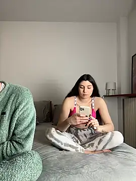 couplepenetration online show from January 27, 2025, 9:44 am