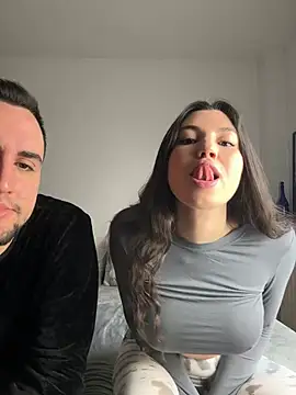 couplepenetration online show from January 31, 2025, 9:05 am