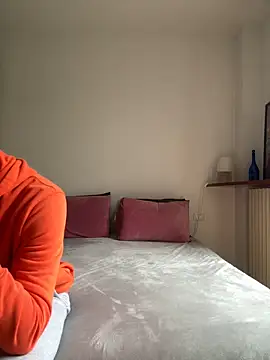 couplepenetration online show from March 9, 2025, 9:35 am