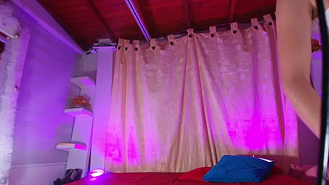 Snapshot of emyli_sw_ chatting on March 22, 2025, 3:09 am emyli sw online show from March 22, 2025, 3:09 am