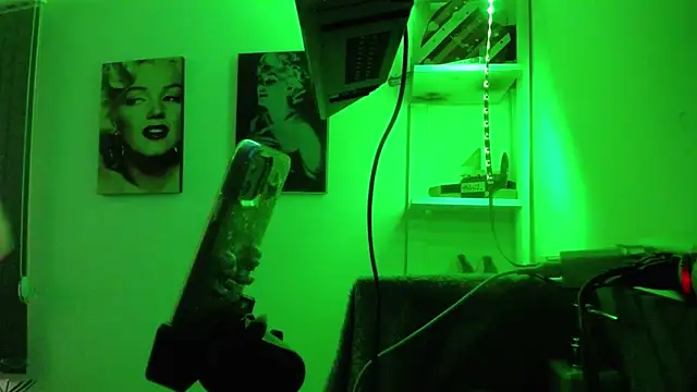 shellsy hans online show from September 12, 2025, 1:28 am