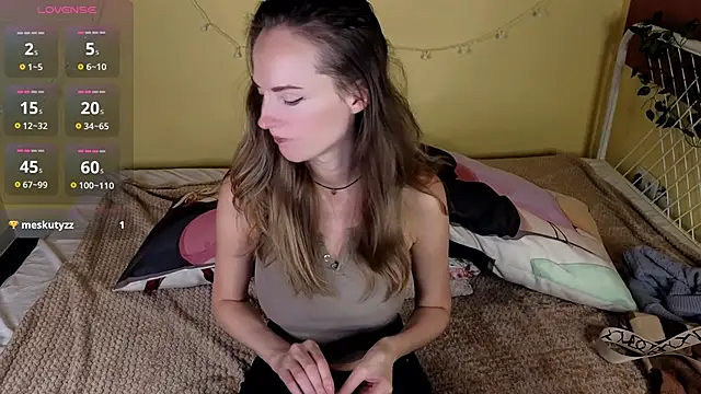 SuchArt  online show from September 24, 2025, 3:37 pm