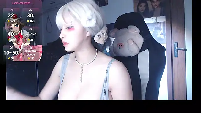 Snapshot of candy_cola chatting on October 7, 2025, 1:41 pm candy cola online show from October 7, 2025, 1:41 pm
