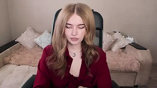 ViolettaLopez online show from February 26, 2025, 11:20 am