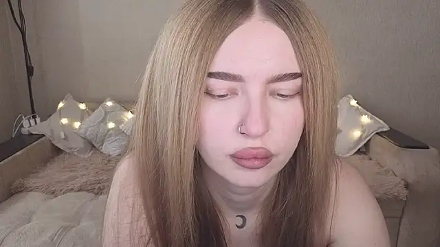 ViolettaLopez online show from November 25, 2025, 10:26 am