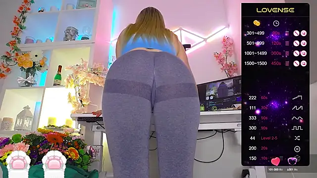 Elena-Marilyn online show from March 12, 2025, 7:49 pm