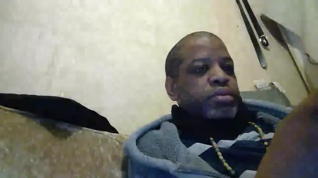 Snapshot of alfiebrown007 chatting on March 14, 2025, 1:37 am alfiebrown007 online show from March 14, 2025, 1:37 am