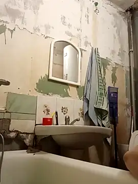 Snapshot of Amy_August chatting on March 20, 2025, 5:13 am Amy August online show from March 20, 2025, 5:13 am