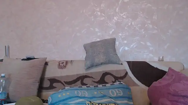 Snapshot of Amy_August chatting on October 7, 2025, 6:32 am Amy August online show from October 7, 2025, 6:32 am