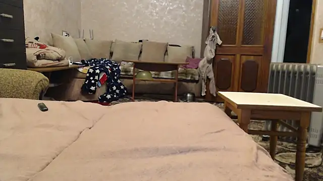 Snapshot of Amy_August chatting on February 5, 2026, 5:01 am Amy August online show from February 5, 2026, 5:01 am