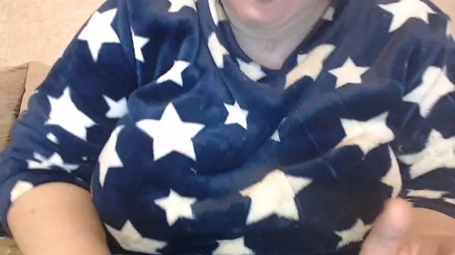 Snapshot of Amy_August chatting on February 12, 2026, 6:52 am Amy August online show from February 12, 2026, 6:52 am