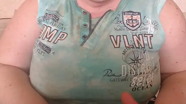 Snapshot of Amy_August chatting on May 4, 2026, 1:29 pm Amy August online show from May 4, 2026, 1:29 pm