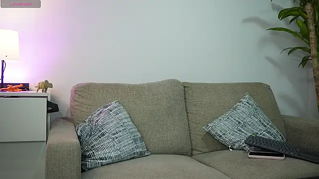 Veronica ar online show from October 5, 2025, 12:42 am