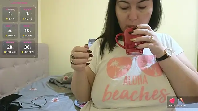 Snapshot of BBW_MILF_4U chatting on February 21, 2025, 7:34 am BBW MILF 4U online show from February 21, 2025, 7:34 am