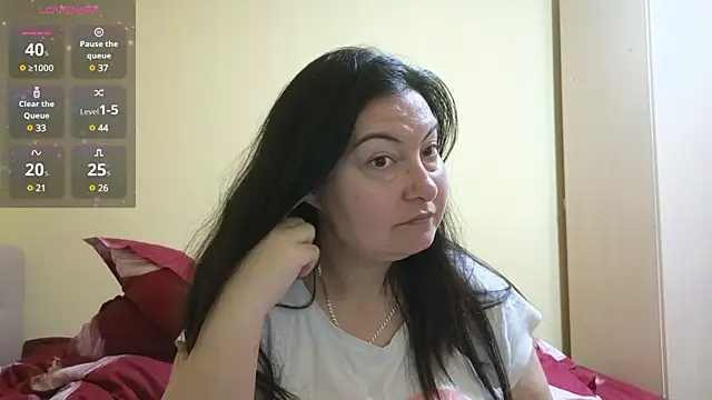Snapshot of BBW_MILF_4U chatting on March 15, 2025, 6:36 am BBW MILF 4U online show from March 15, 2025, 6:36 am
