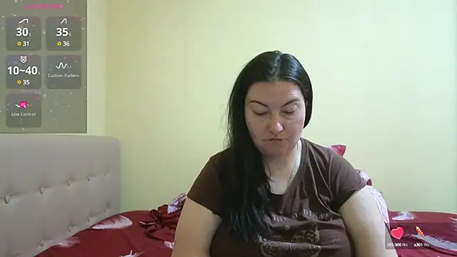 Snapshot of BBW_MILF_4U chatting on March 16, 2025, 11:27 am BBW MILF 4U online show from March 16, 2025, 11:27 am