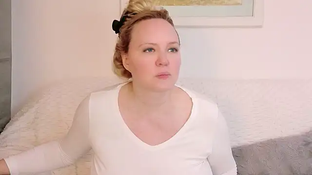 Sarah4you online show from January 15, 2026, 9:29 pm