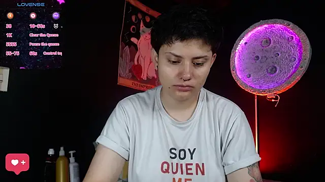 Snapshot of girl_intense444 chatting on May 18, 2026, 1:06 pm girl intense444 online show from May 18, 2026, 1:06 pm