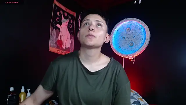 Snapshot of girl_intense444 chatting on June 24, 2026, 7:35 pm girl intense444 online show from June 24, 2026, 7:35 pm
