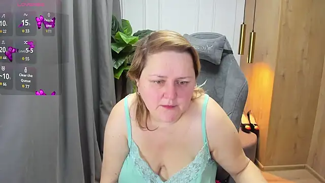 Snapshot of ScarlettSoft chatting on January 28, 2025, 5:43 am ScarlettSoft online show from January 28, 2025, 5:43 am