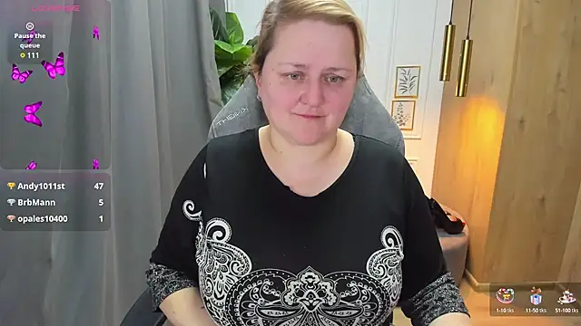 Snapshot of ScarlettSoft chatting on March 11, 2025, 12:06 pm ScarlettSoft online show from March 11, 2025, 12:06 pm