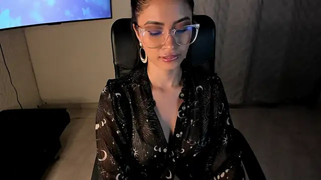 Snapshot of PaulinaBelushi chatting on July 15, 2026, 3:23 am PaulinaBelushi online show from July 15, 2026, 3:23 am
