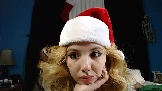 Snapshot of NativeNymph chatting on December 19, 2024, 10:13 am NativeNymph online show from December 19, 2024, 10:13 am