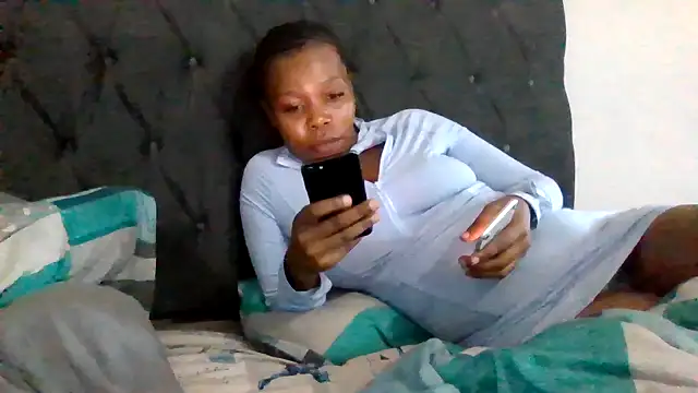 cherryontopy online show from March 12, 2025, 4:46 pm