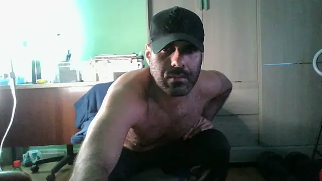 Snapshot of MILITARS chatting on July 3, 2026, 1:45 am MILITARS online show from July 3, 2026, 1:45 am