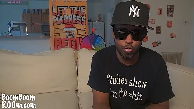 boomboomr00m online show from March 22, 2025, 9:42 pm