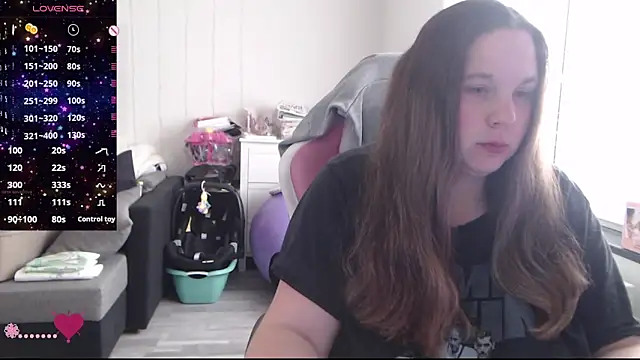 Snapshot of AureliaWinter chatting on June 14, 2026, 10:28 am AureliaWinter online show from June 14, 2026, 10:28 am