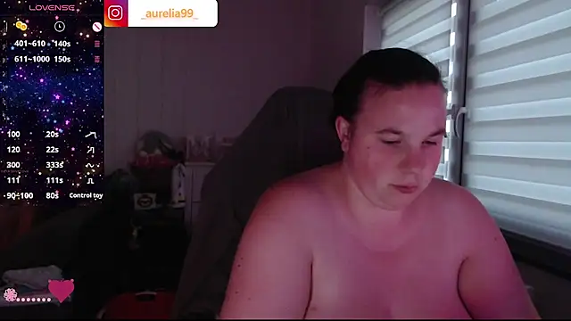 Snapshot of AureliaWinter chatting on July 19, 2026, 7:39 pm AureliaWinter online show from July 19, 2026, 7:39 pm